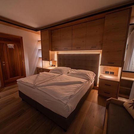 Hotel Fontana サッパーダ エクステリア 写真