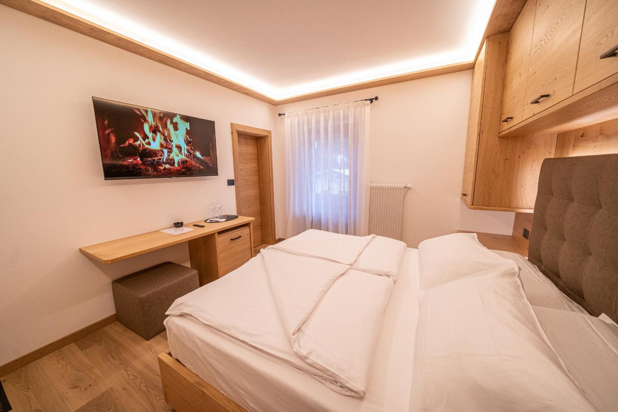 Hotel Fontana サッパーダ エクステリア 写真
